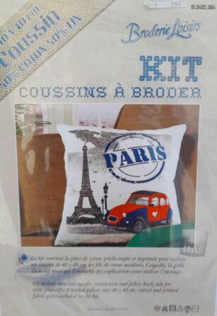 Coussins à broder « 2 CV à Paris »