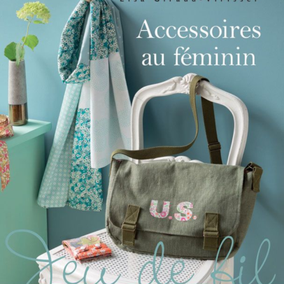 Livre “ACCESSOIRES au FÉMININ”